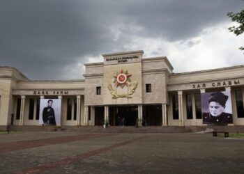 ТАРАЗДА БАУЫРЖАН МОМИШҰЛЫНА АРНАЛҒАН МУЗЕЙ АШЫЛДЫ