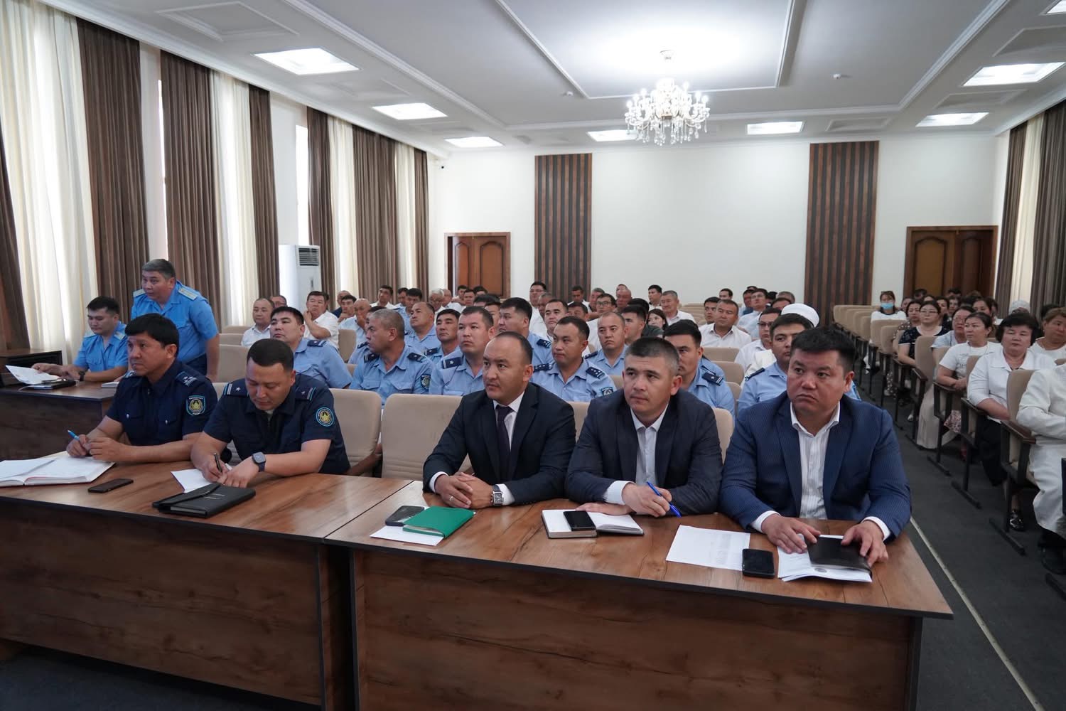 ҚАЗЫҒҰРТТА «АЙҚЫН НӘТИЖЕ» ПИЛОТТЫҚ ЖОБАСЫН ЖҮЗЕГЕ АСЫРУ ЖОЛДАРЫ ҚАРАЛДЫ