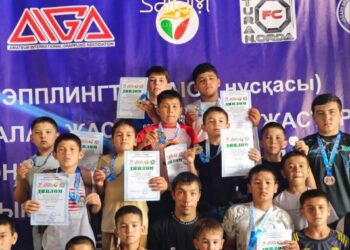 САЙРАМ АУДАНЫНДА ГРЭППЛИНГ СПОРТЫ ҚАРҚЫНДЫ ДАМЫП КЕЛЕДІ