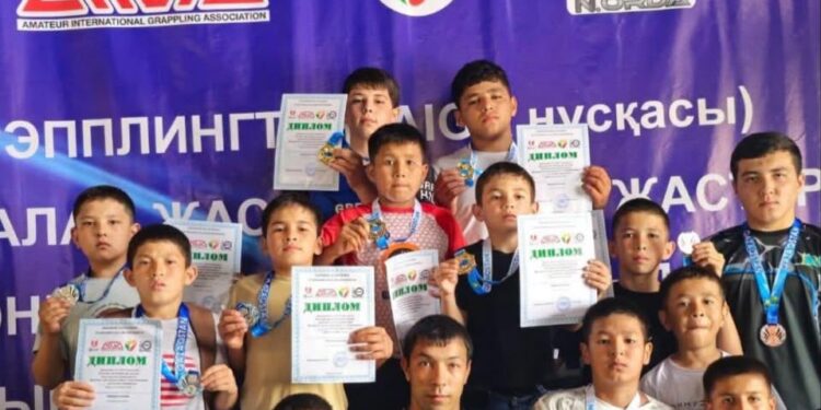 САЙРАМ АУДАНЫНДА ГРЭППЛИНГ СПОРТЫ ҚАРҚЫНДЫ ДАМЫП КЕЛЕДІ