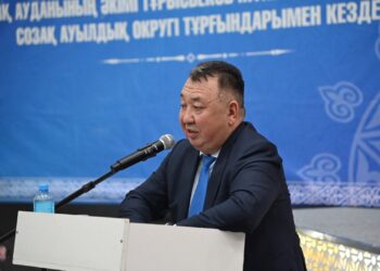 СОЗАҚ АУДАНЫНЫҢ ӘКІМІ СОЗАҚ АУЫЛЫНЫҢ ТҰРҒЫНДАРЫМЕН КЕЗДЕСТІ