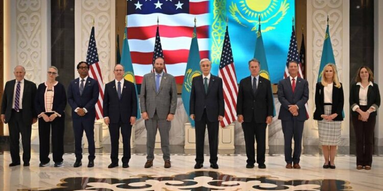 ТРАМП ТОҚАЕВТЫ МАЙАМИДЕ КҮТЕТІНІН АЙТТЫ