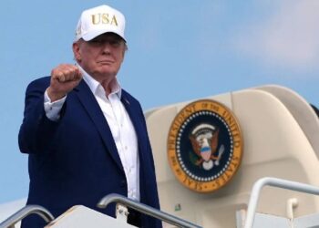 ТРАМП НАТОДАҒЫ САММИТТЕН НЕГЕ БАСҚА ҰШАҚПЕН ҰШЫП КЕТТІ