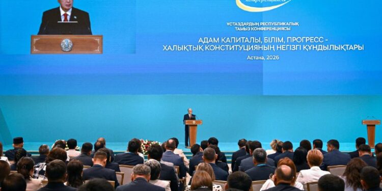 ҚАСЫМ-ЖОМАРТ ТОҚАЕВ ОҚУЛЫҚТАРДАҒЫ ТАРИХИ ДЕРЕКТЕРДІ ҚАЙТА ҚАРАУДЫ ТАПСЫРДЫ