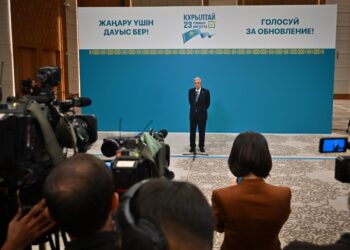 ТОҚАЕВ ҚҰРЫЛТАЙ ДЕПУТАТТАРЫНЫҢ БАСТЫ МІНДЕТІН АТАДЫ