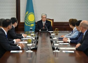ТОҚАЕВ ҚҰРЫЛТАЙДАҒЫ ПАРТИЯ ФРАКЦИЯЛАРЫНЫҢ ЖЕТЕКШІЛЕРІМЕН КЕЗДЕСТІ