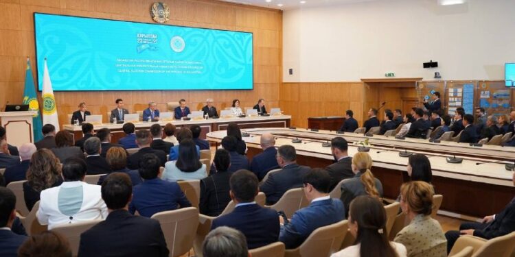 ҚҰРЫЛТАЙ ДЕПУТАТТАРЫНА ТӨСБЕЛГІЛЕР ТАБЫСТАЛДЫ