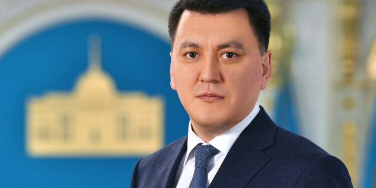 ЕРЛАН ҚАРИН ТОЙДАҒЫ УАҒЫЗҒА ҚАТЫСТЫ ПІКІР БІЛДІРДІ